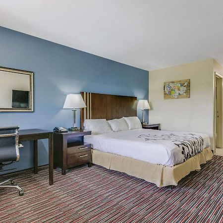 Econo Lodge Inn & Suites Enid Экстерьер фото