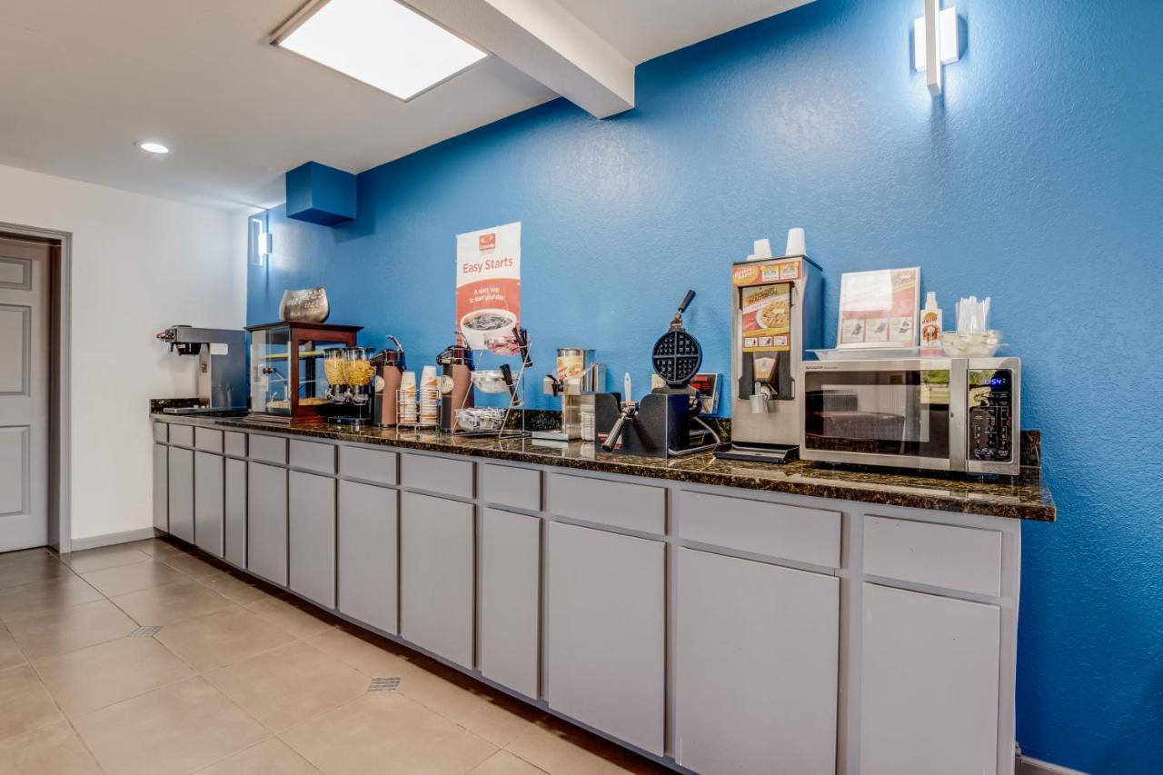Econo Lodge Inn & Suites Enid Экстерьер фото