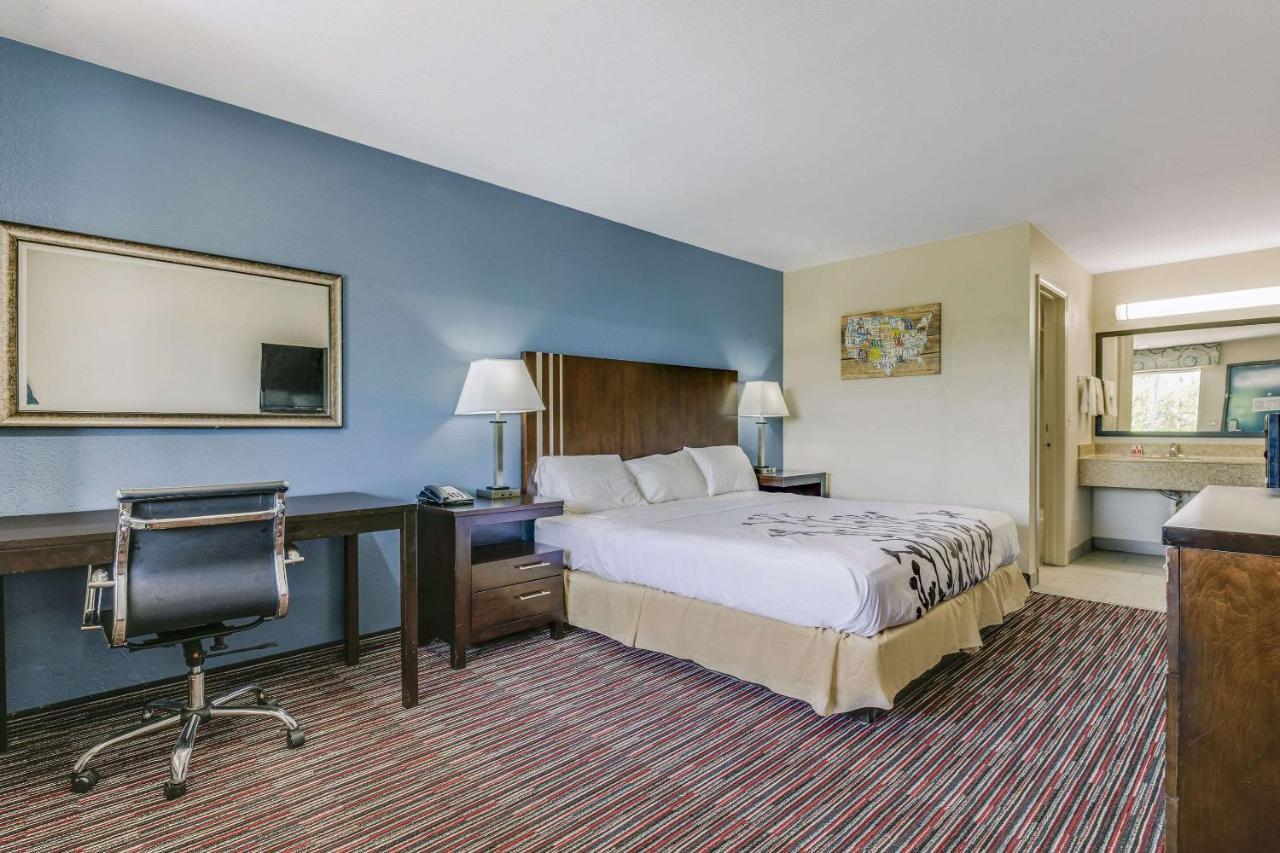 Econo Lodge Inn & Suites Enid Экстерьер фото